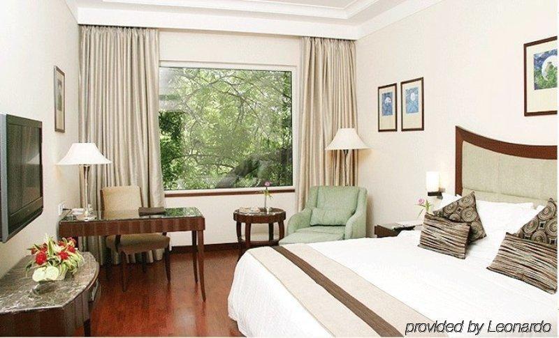 Muse Sarovar Portico Nehru Place New Delhi Bilik gambar